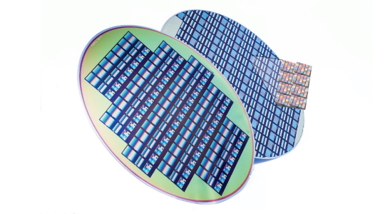 Semiconductor-wafer-scanning